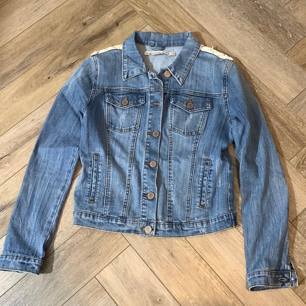 Romeo & Juliet Couture Laced Detailed Jean Jacket